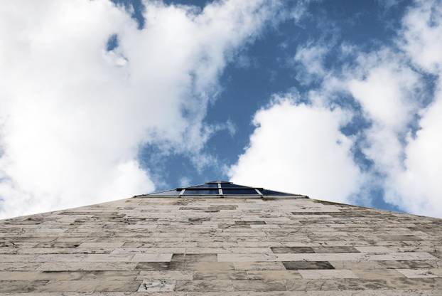 Pula: Propadanje pulske ljepotice Piramide