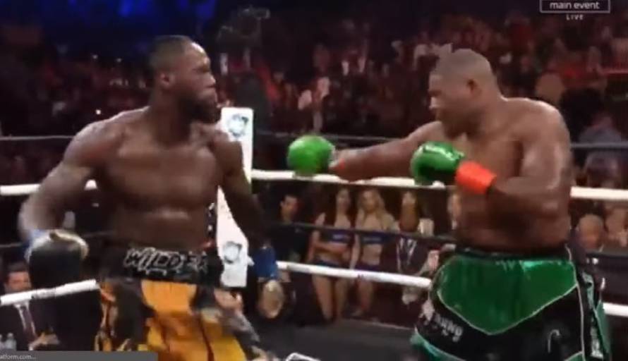 Šampion jedva preživio Ortiza! 'King Kong' je pao u 10. rundi