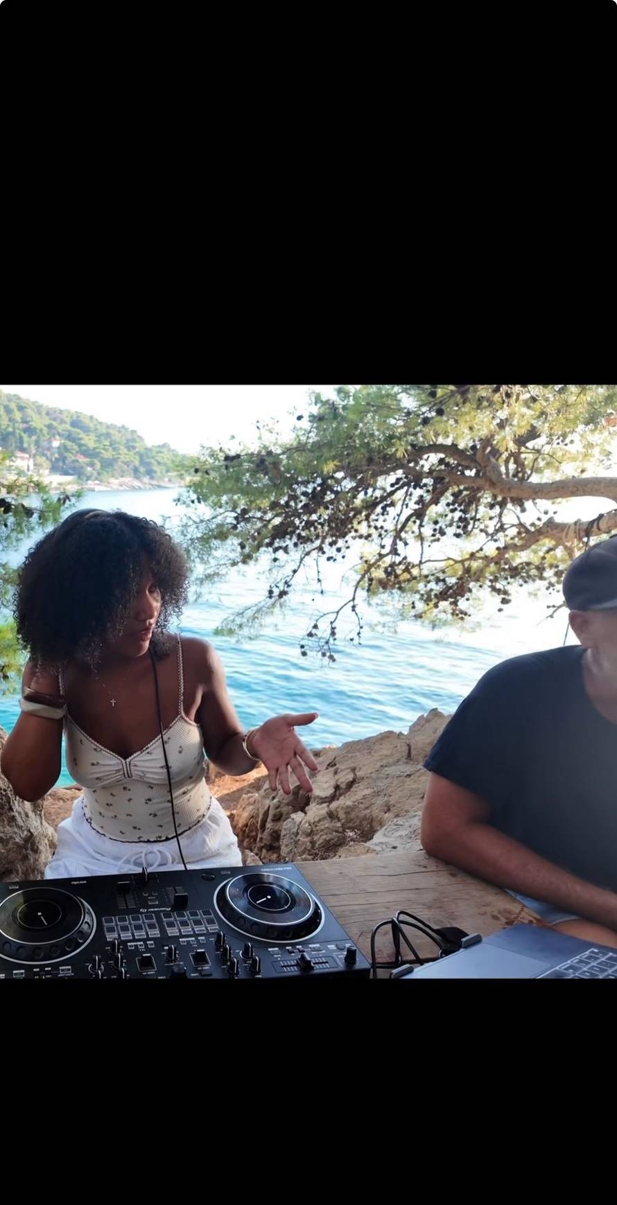 Dj-ica: Uznemiravao me je u Dubrovniku jer sam crnkinja. Javila joj se i Danijela Dvornik