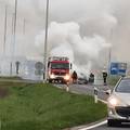 Auto mu se zapalio u vožnji u Osijeku, sam ga probao ugasiti