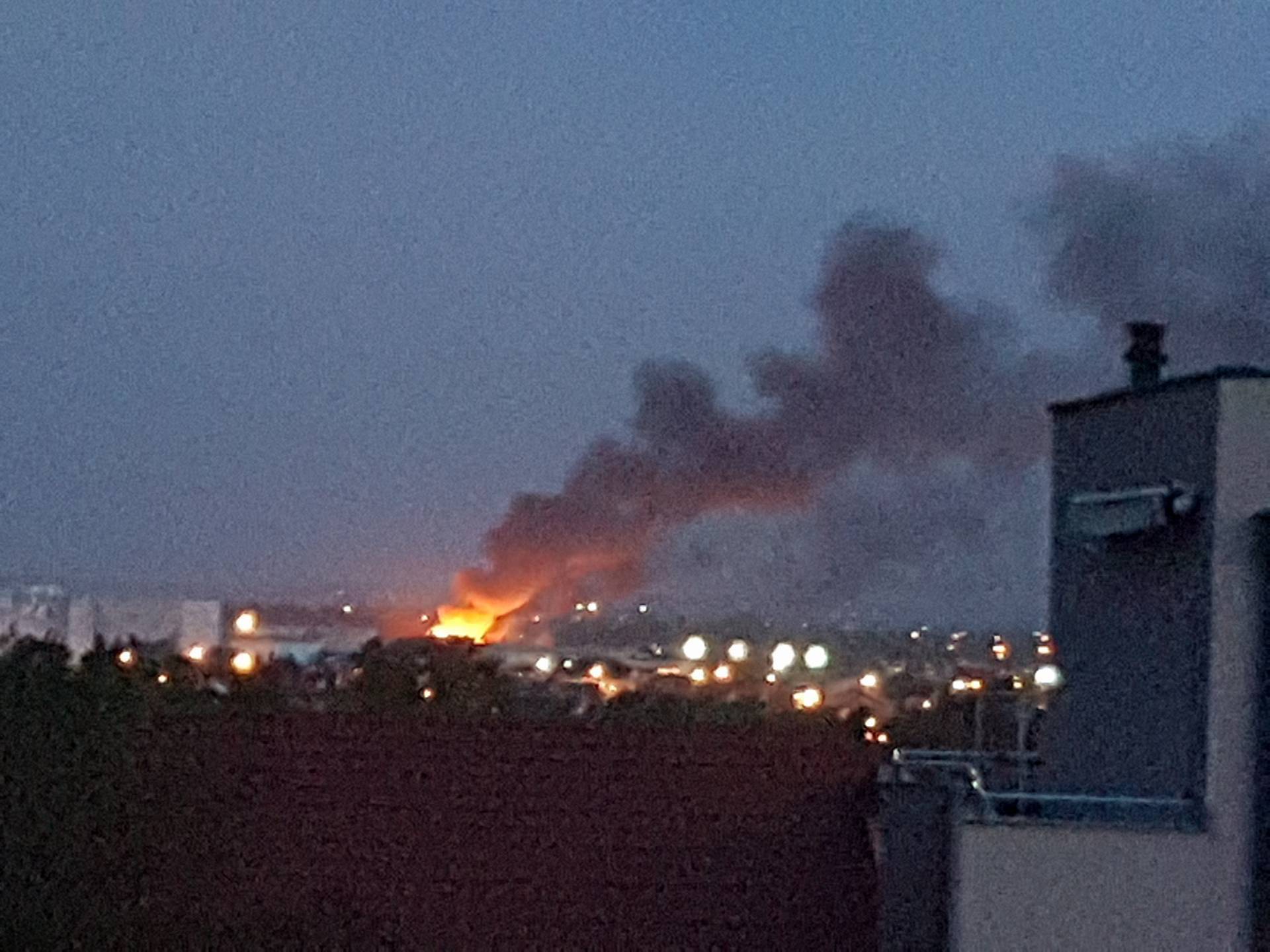 144 vatrogasca borilo se s požarom: 'Gori planina smeća'