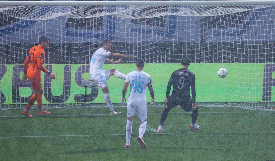 Utakmica između Rijeke i Sparte Prag u Konferencijskoj ligi prekinuta zbog kiše