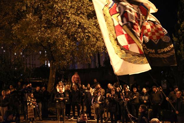 Split: Održan mimohod Torcide za Vukovar