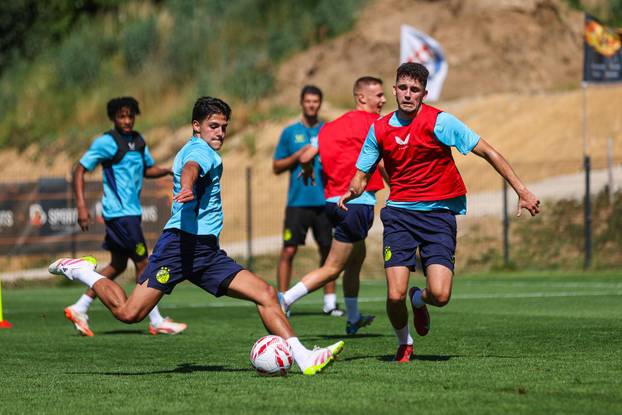 Brdo kod Kranja: Nogometa&scaron;i Dinama odradili jutarnji trening