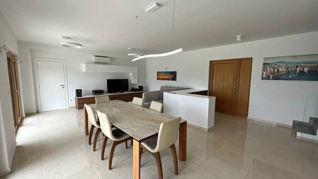 FOTO Vila iznad Malinske ima bazen i predivan pogled na more - Evo koliko bi vas koštala