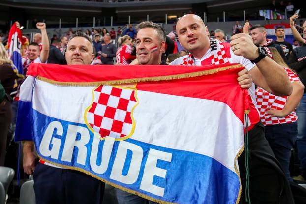 Zagreb: Navijači na susretu Hrvatske i Mađarske na IHF Svjetskom rukometnom prvenstvu 2025.