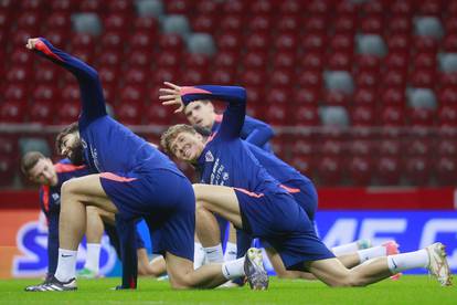 FOTO Dalić se na posljednjem treningu zadržao u razgovoru s dvojicom reprezentativaca...