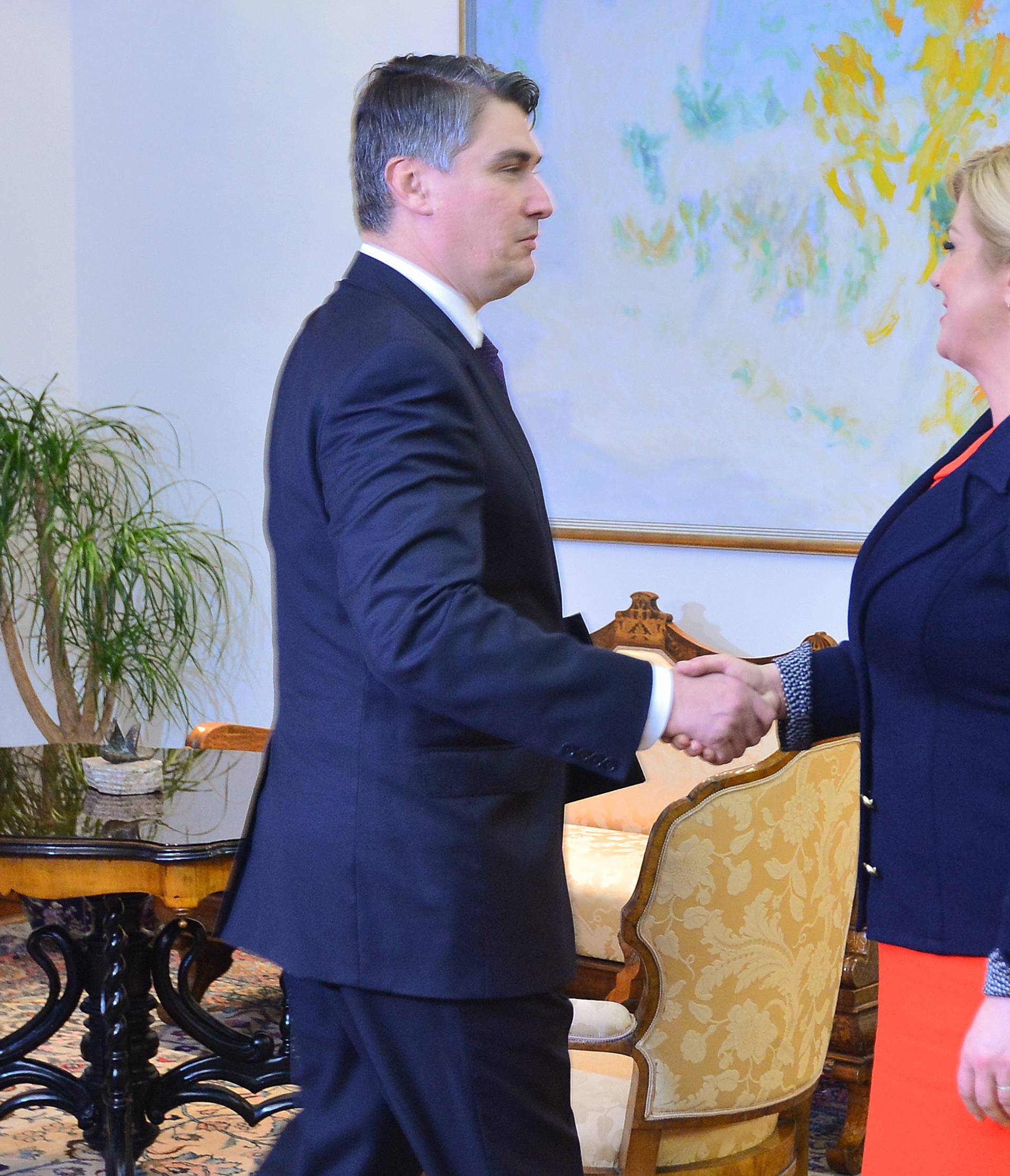 Utrka za Pantovčak: U drugi krug ulaze Kolinda i Milanović