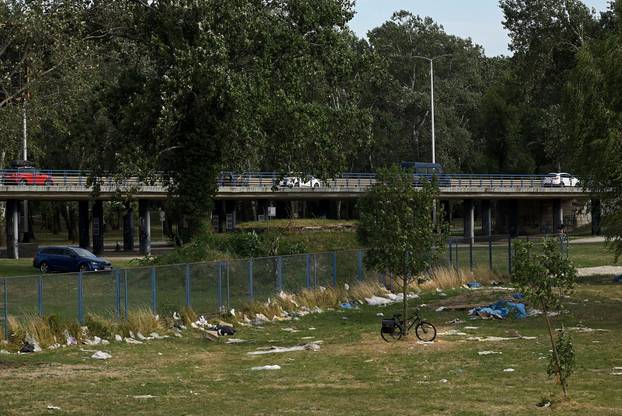 Zagreb: Nakon koncerta Thompsona još ima smeća oko Hipodroma