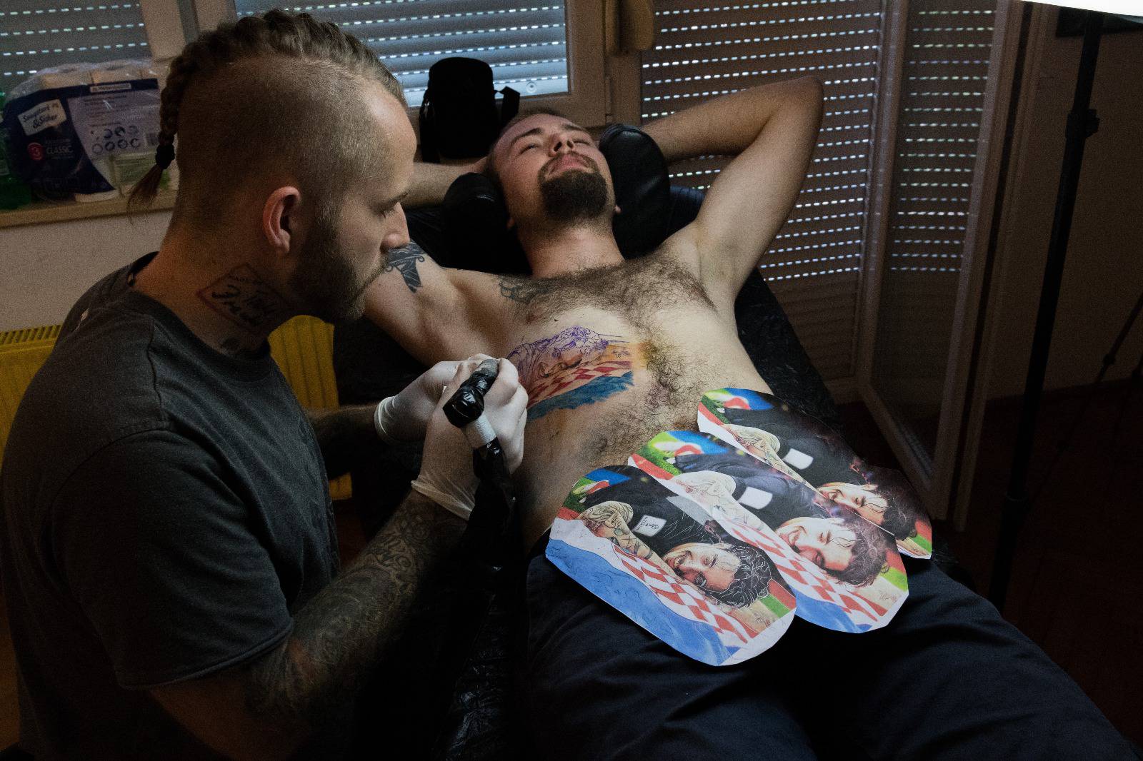 'Zbog tetovaže Šime Vrsaljka, nude mi i ljetovanje na Braču'
