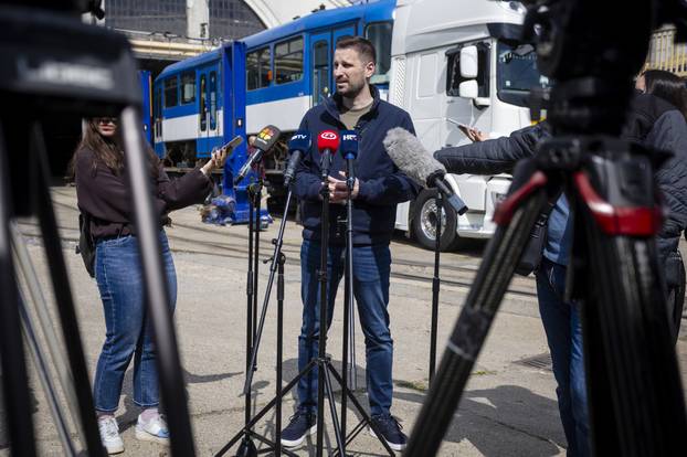 Osijek: Primopredaja tramvaja koje Grad Osijek daruje Gradu Žitomiru u Ukrajini