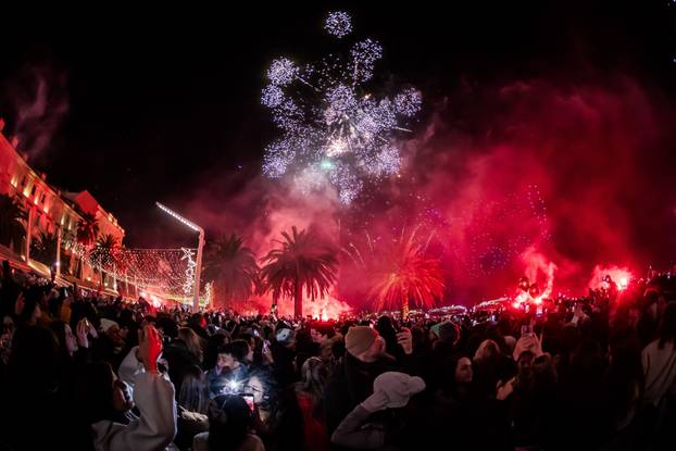 Željko Bebek i Baby Lasagna uvelu su Split u Novu 2026. godinu uz vatromet i dronove