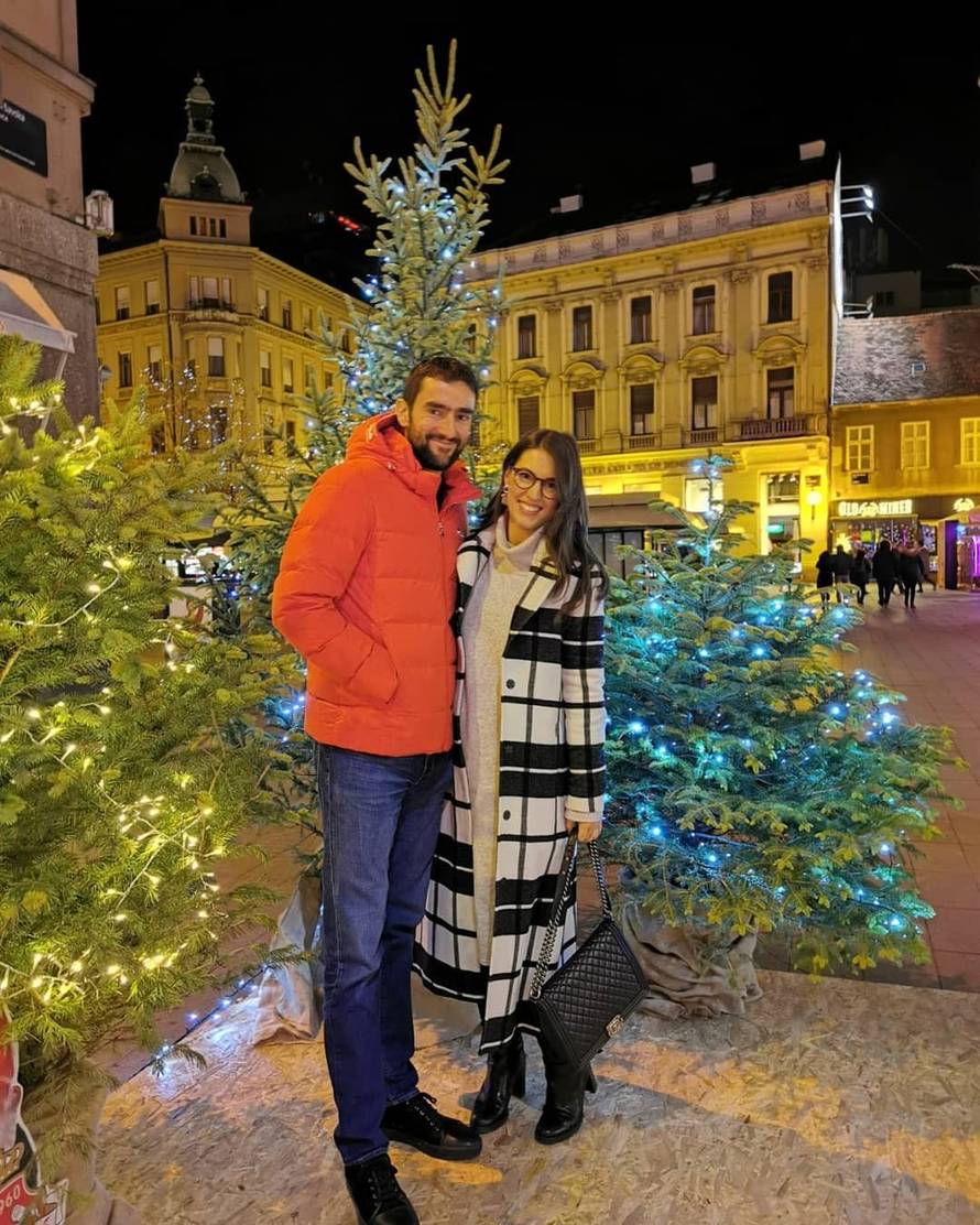 Čilić s trudnom ženom obišao Advent: Prekrasno je razdoblje