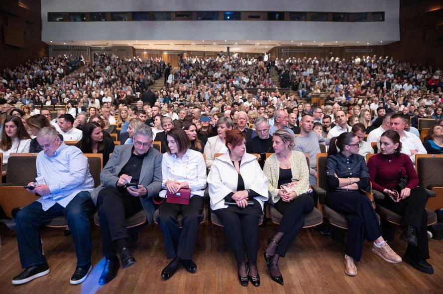 Zagreb: 40 godina klape Cambi