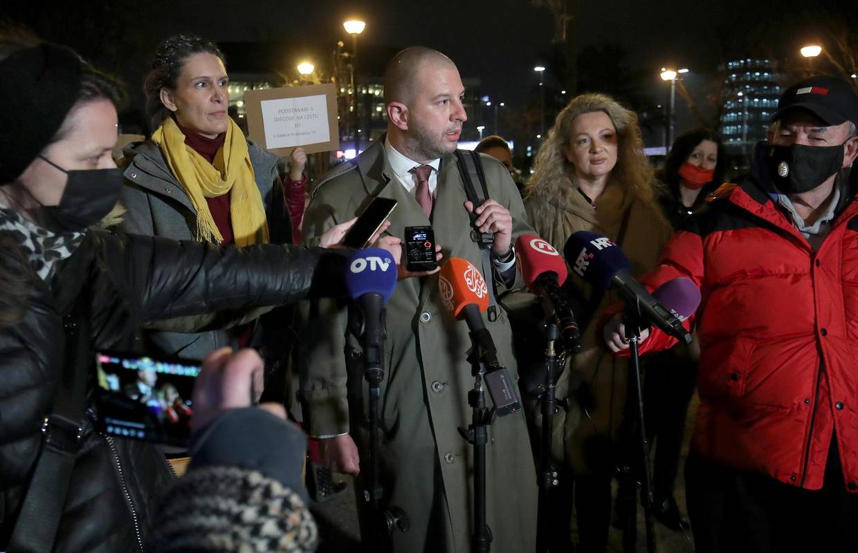 Roditelji odgojitelji: Prosvjedi i naše aktivnosti se nastavljaju