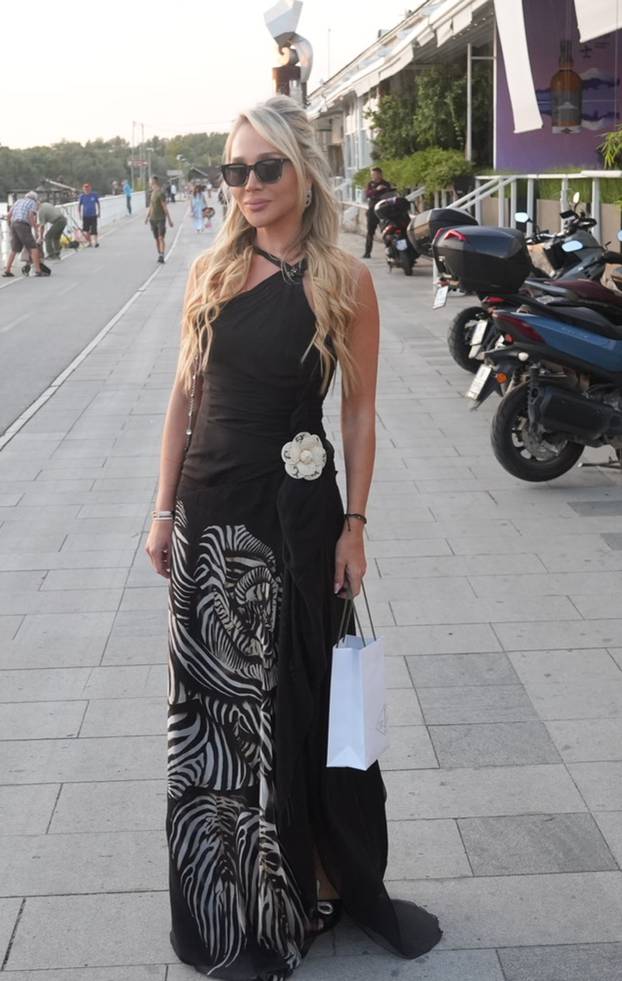 Beograd: Aleksandra Prijović i Filip Živojinović organiziraju proslavu krštenja i prvog rođendana kćeri Arije