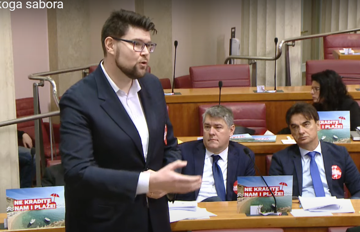 Burno oko pomorskog dobra. Grbin: 'Dragi ministri, HDZ-ovci, ne kradite nam i plaže'