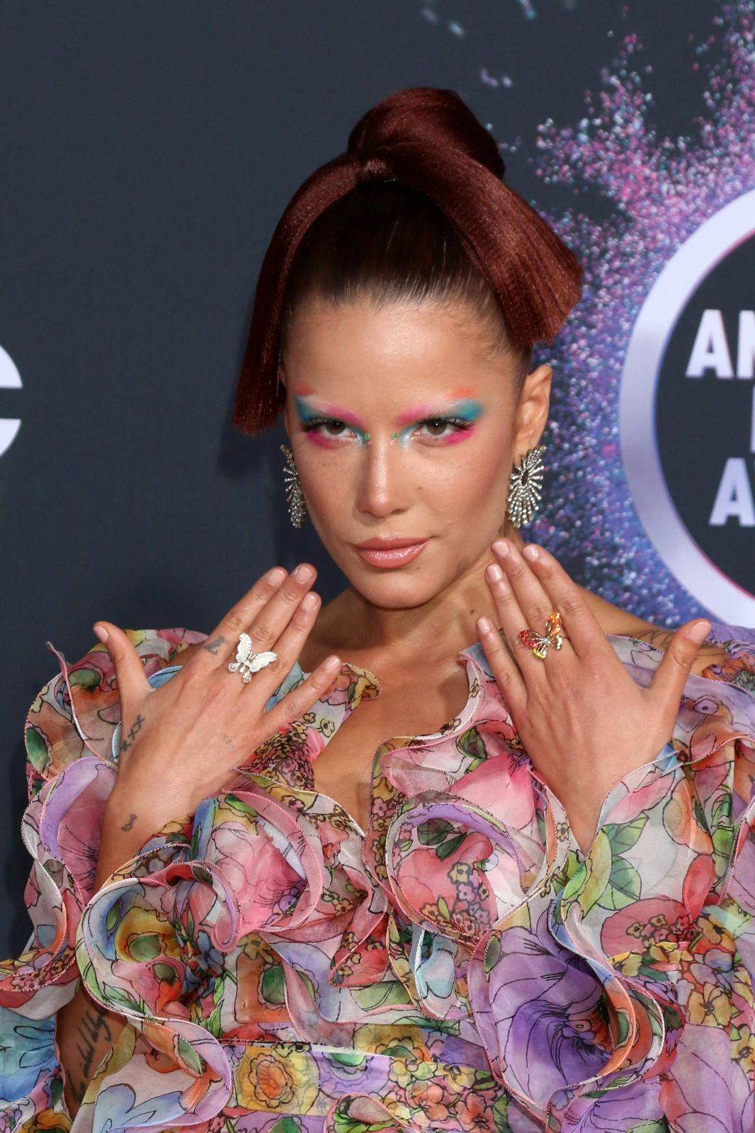 USA - 47th American Music Awards - Arrivals - Los Angeles