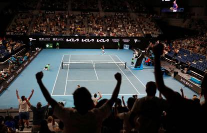Karantena usred Australian Opena: Neće više biti publike