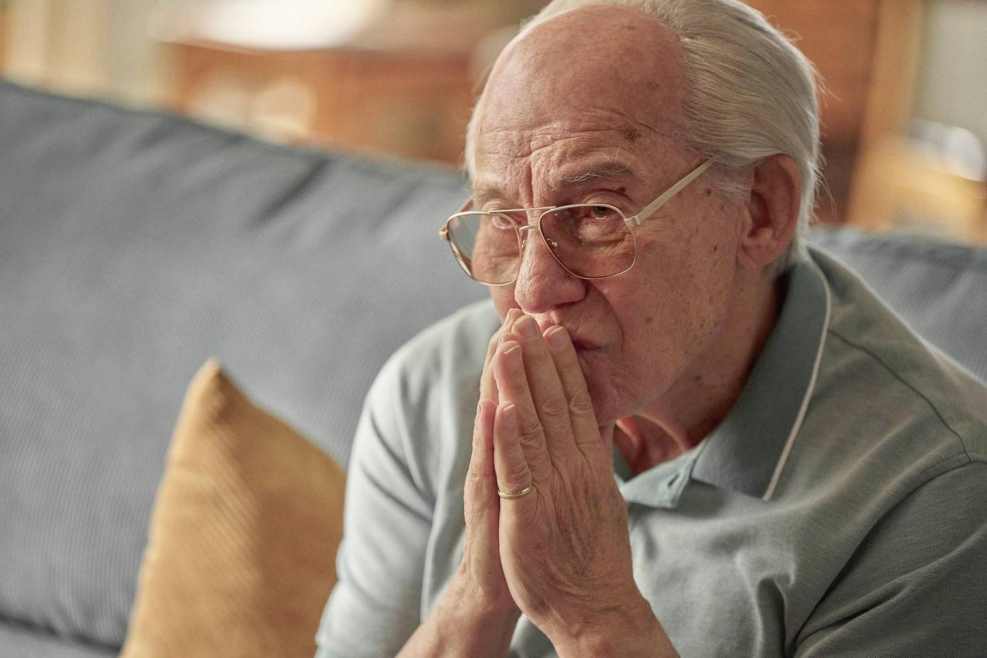 Harvey Keitel in a scene from the (C)Peacock/Sky new series : The Tattooist of Auschwitz (2024) . Plot: Based on the eponymously titled novel, this is the powerful real-life story of Lale Sokolov, a Jewish prisoner who was tasked with tattooing ID number