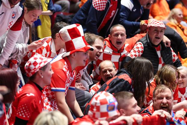 Susret Švedske i Hrvatske u prvom krugu EHF Europskog prvenstva, navijači