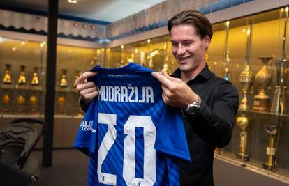 Dinamo predstavio Mudražiju, uzeo je broj kojeg je nosio Pjaca