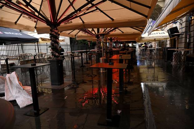 Zagreb: Pripreme ugostitelja u centru grada povodom Badnjaka