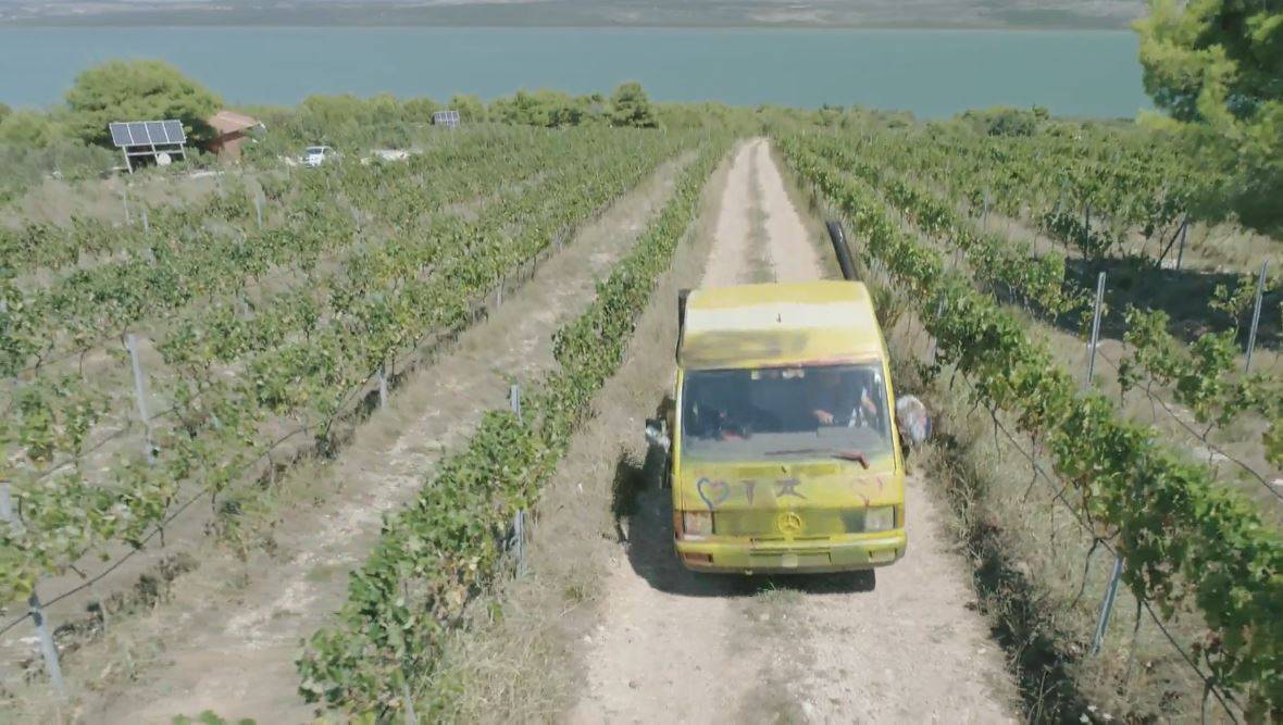 Pobuna u showu: 'Novi farmeri moraju van! Nas je ipak više!'