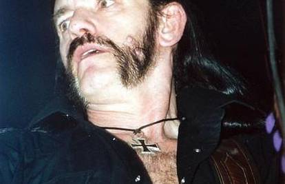 Lemmy Kilmister 'poludio' zbog lutkice bez penisa...