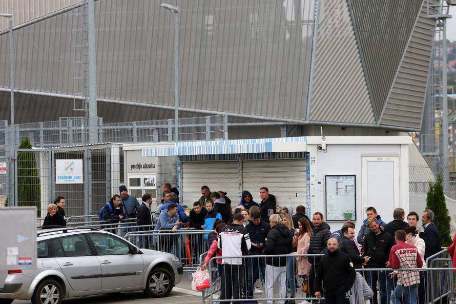 Redovi na Rujevici od 5 ujutro: Zapad rasprodan u pet minuta!