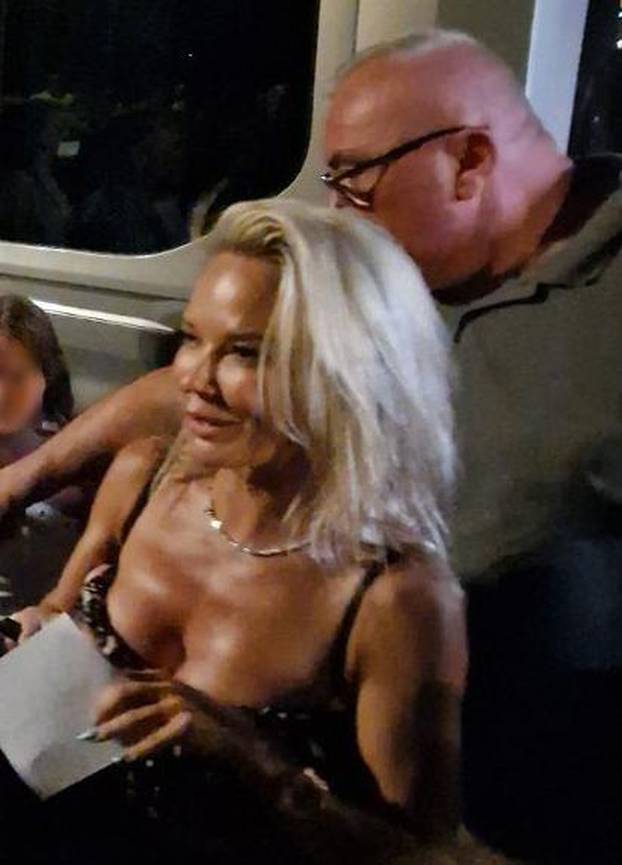 Šime opet dočekao Maju nakon koncerta: 'Dao joj je papirić, a nakon toga su zajedno otišli...'