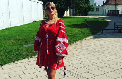 Alka u Vukovaru: Mislite li da se Mirta primjereno odjenula?