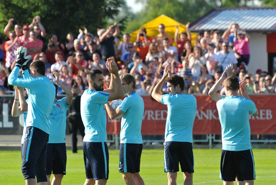 Međimurci uz 'vatrene': Čak 5 tisuća ljudi na prvom treningu