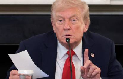 Trump se vratio na Tik Tok. Hvali sam sebe: 'Ja sam spasio Tik Tok.  Puno mi dugujete...'