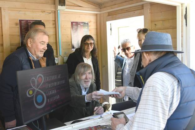 Na BOK kiosku na Korzu počela je prodaja ulaznica za 22. izdanje Bjelovarskih odjeka kazališta