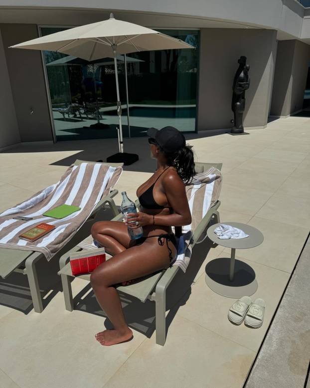 FOTO Arsenalovac osvojio njeno srce prije Premiershipa. Kupio i prsten koji vrijedi bogatstvo