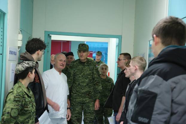 FOTO Ovako izgleda liječnički pregled prije vojne obuke