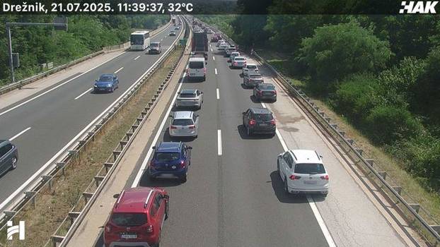 FOTO Zagužvalo se na A1 u oba smjera: Stvaraju se veće kolone