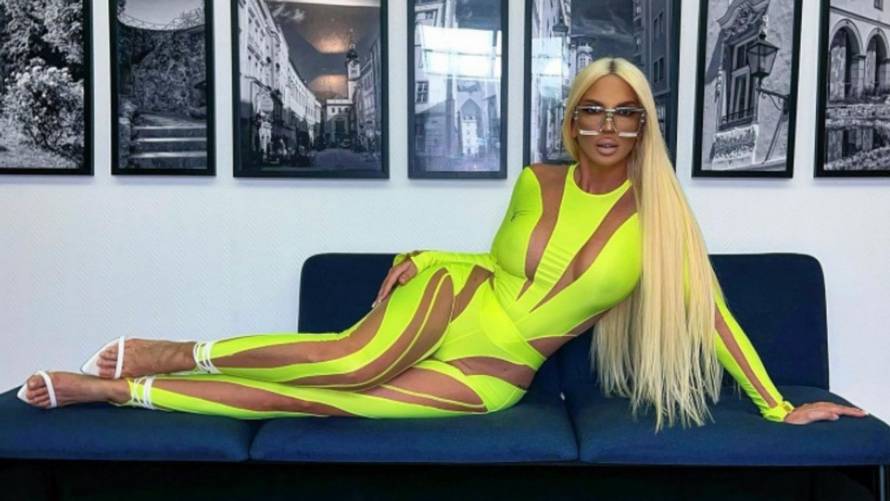 Karleuša pozirala u krpicama na snijegu, pogledajte u čemu skija