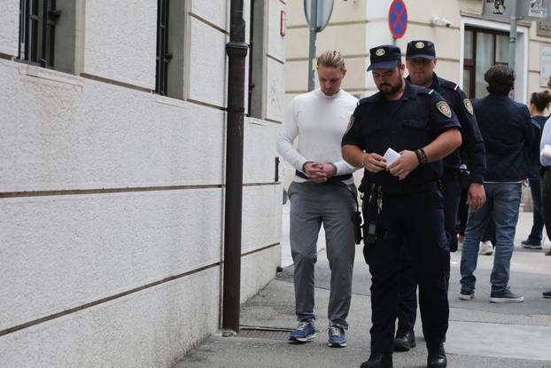 Rijeka: Robert DiCaprio u pratnji policije dolazi na USKOK