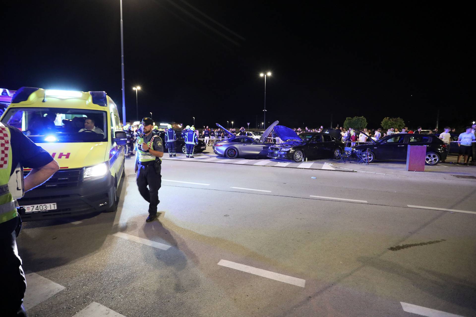 Užas u Buzinu, automobilom naletio na skupinu ljudi na parkiralištu trgovačkog centra 