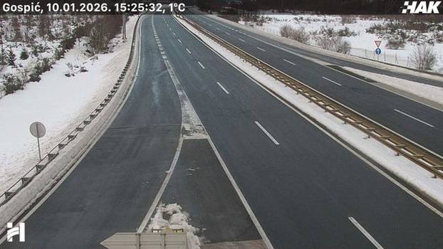 FOTO Pogledajte situaciju na autocestama: Snijeg još pada, stvara se poledica, ima i magle