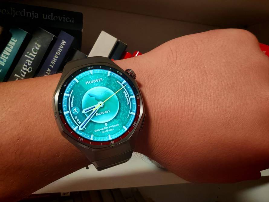 Isprobali smo Huawei Watch GT 6 Pro. Sportaš u tijelu šminkera