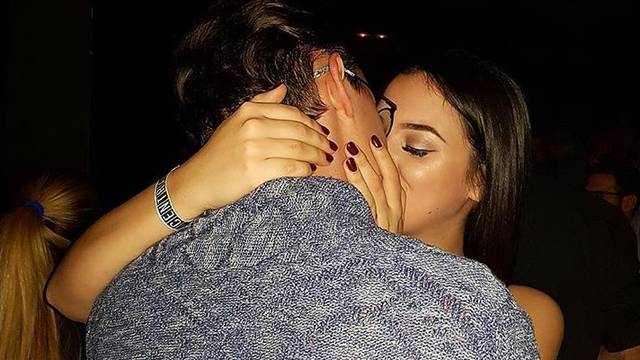 Strastveni poljubac: Pleško je pala Randu Stipišiću u zagrljaj