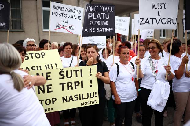 Jablanica: Prosvjed u znak podrške pretučenoj radnici Enisi Klepo