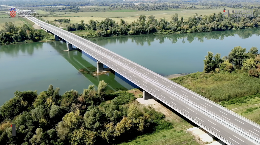 Nakon 20 godina u promet je puštena nova autocesta. Od Osijeka do Budimpešte za 2 sata