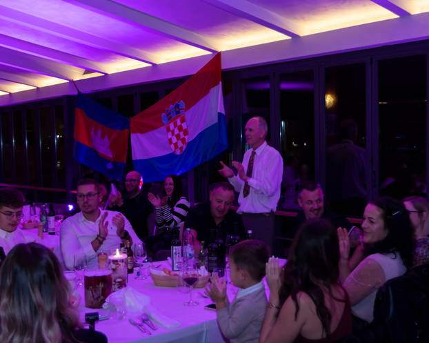 EKSKLUZIVNO Ovako je izgledala svadba Hrvata i 49 godina mlađe Kambodžanke