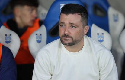 Navijači Osijeka nakon smjene Coppitellija: 'Jednosmjernu kartu za Italiju i ne vraćaj se'