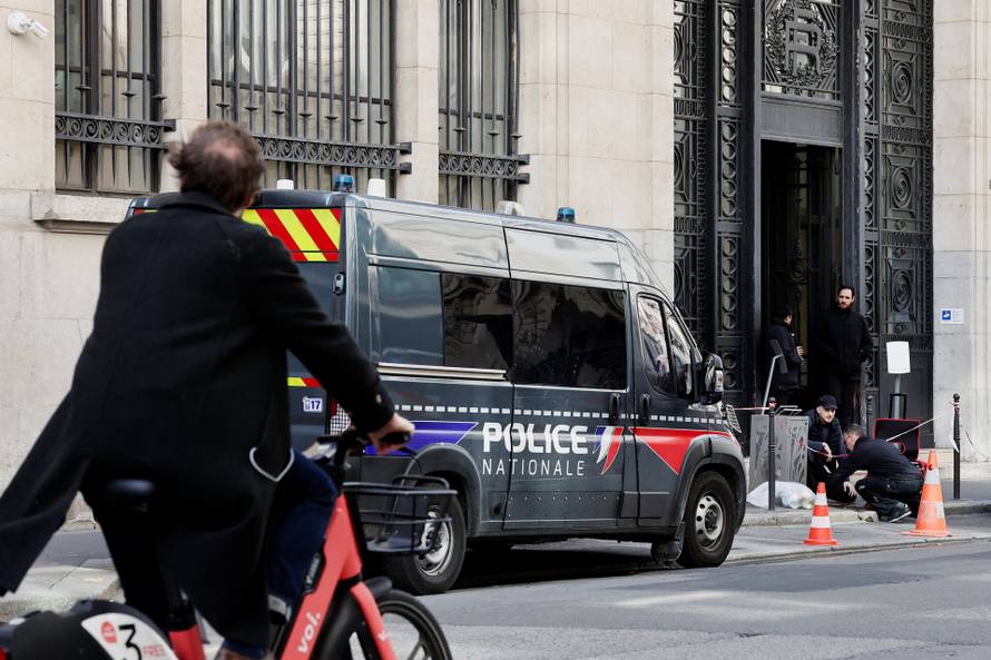 Bank of America’s Paris offices attack