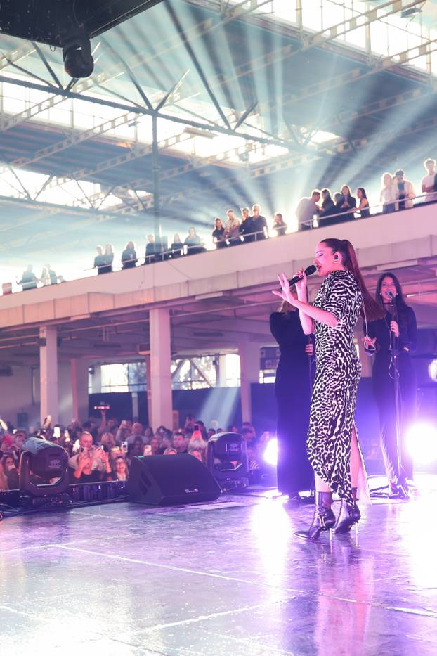 Zagreb: Popodnevni doček uz Aleksandru Prijović